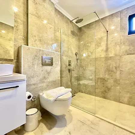 With A Pool In Kalkan 1 Апартаменты *